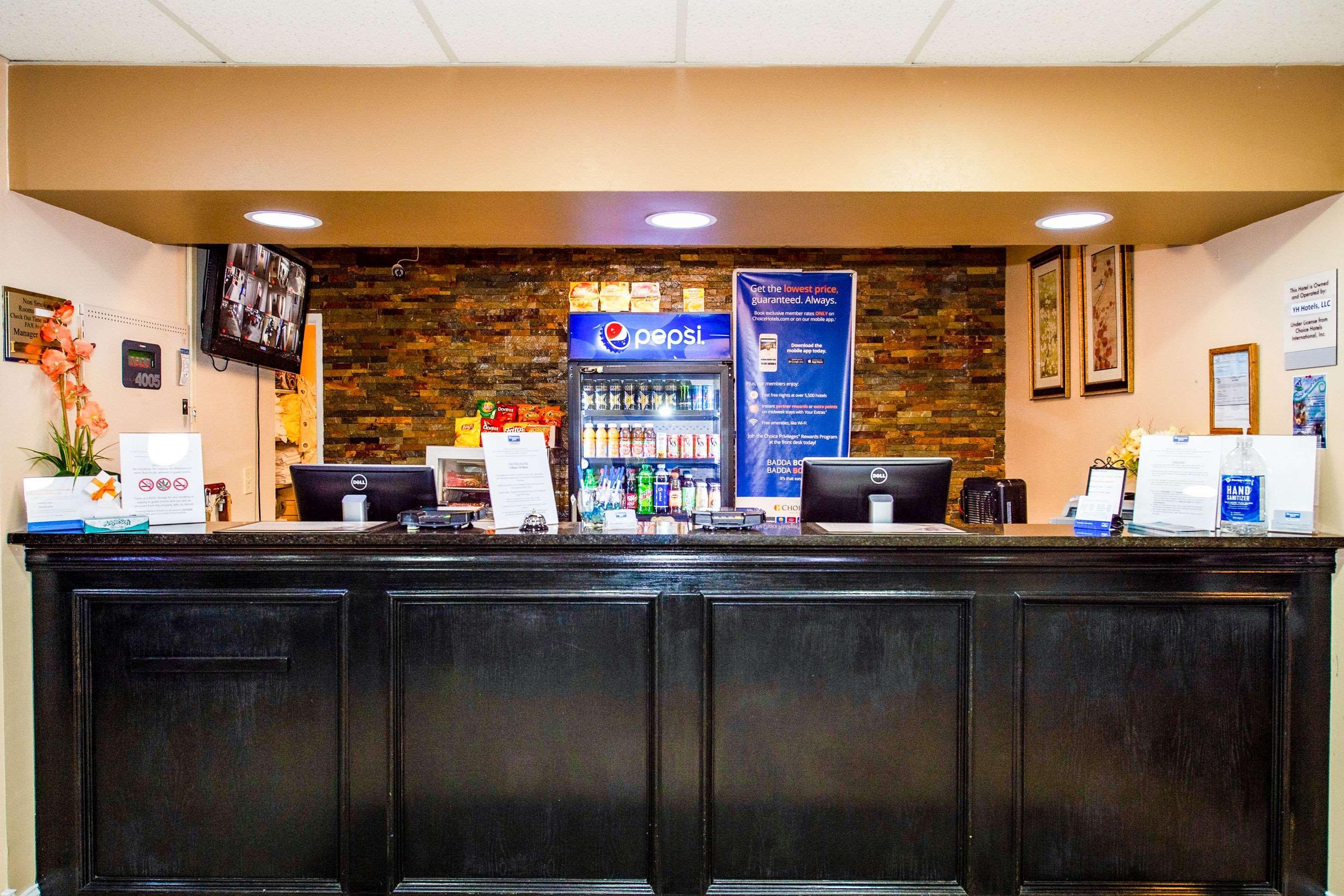 Rodeway Inn Central Colorado Springs Extérieur photo